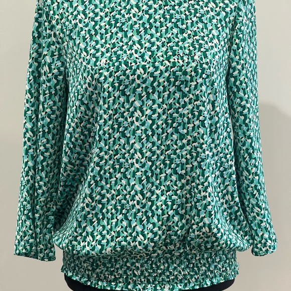 Ann Taylor XS Women's Green/Blue/White Patterned‎ Blouse 141 - Picture 1 of 7